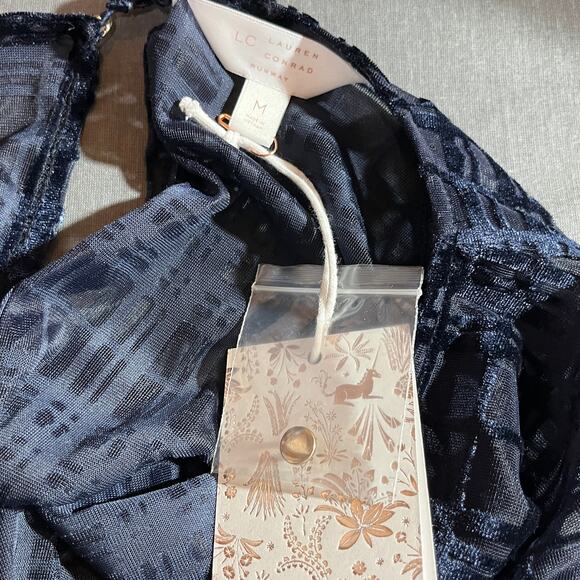 LC Lauren Conrad Runway Blouse Womens Medium Navy Blue Plaid‎ Sheer Bell Sleeve - Picture 5 of 10